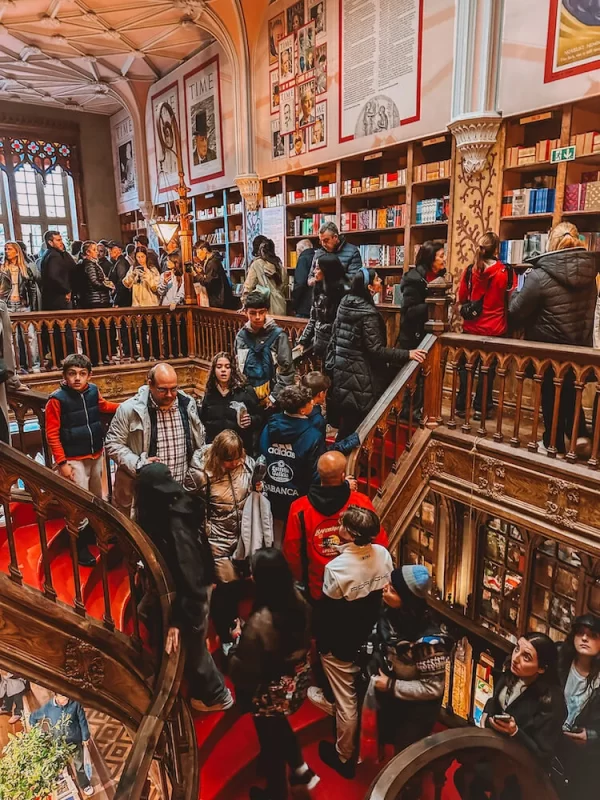 Crowds in Livraria Lello Porto