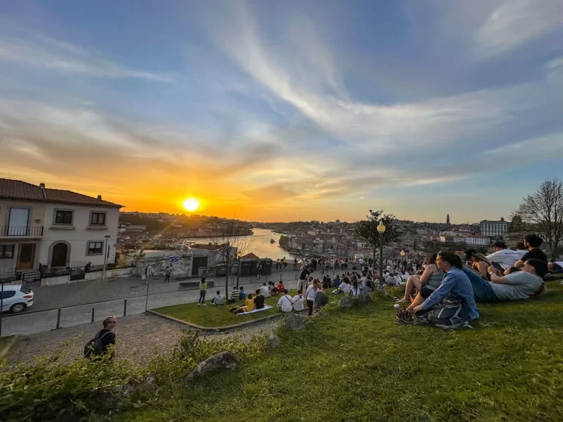 Porto Jardim do Morro sunset