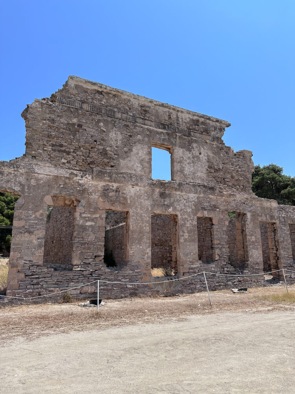 Is Poros worth visiting - historical element Russian Bay